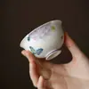 Taza de Cerámica con Forma de Flor Pintada a Mano con Color Bajo Esmalte para Mujeres, Taza Maestra de Uso Personal, Nuevo Estilo Chino Juego de Té Kung Fu, Taza de Té, Recipiente para Té