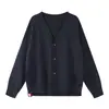 Yidao Roupas Vintage 2026 Outono Novo Estilo Japonês Tendência Cardigan com Decote V Profundo, Botões Duplos na Costura Lateral e Patchwork em um Suéter de Estilo Relaxado