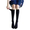 En nombre de calcetines de becerro de terciopelo fino negro y blanco de verano, calcetines hasta la rodilla estilo JK para piernas delgadas, estilo universitario para estudiantes, calcetines largos al por mayor