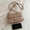 Nova Bolsa de Ombro com Corrente da Moda 2026 para Mulheres, Bolsa Transversal Simples e Moderna, Bolsa Quadrada Pequena Casual e Estilosa para Senhoras