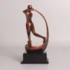 Decoración artesanal de resina creativa de fábrica, modelado de personaje deportivo abstracto, trofeo de personalidad, imagen, venta al por mayor