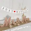 Confesión romántica transfronteriza de propuesta de matrimonio y fiesta de izamiento de bandera diseño baúl recién casados decoración del día de San Valentín
