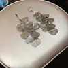 Pendientes Metálicos de Borla con Pétalos Huecos Estilo Europeo y Americano Lujo Ligero Gancho para Oreja de Gama Alta Pendientes de Moda Retro Sentido del Diseño Nicho