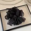 Scrunchie de Rede Super Delicado, Doce, Leve e Fofo para Mulheres com Toque de Luxo, Elástico de Cabelo com Pérolas, Corda de Cabelo com Fita de Laço
