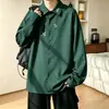 Camisa blanca de manga larga bordada con flores, camisa casual holgada para hombre para otoño, versátil y moderna, adecuada para adolescentes y hombres jóvenes