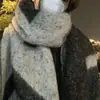 Cachecol grosso de mohair cinza quente para mulheres inverno estilo coreano novo de alta qualidade à prova de frio xale de casal cachecol da moda