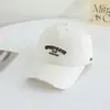 Gorra de Béisbol Bordada con Letra Unisex, Versátil, Adelgazante del Rostro, Protección Solar para Cuatro Estaciones, Sombrero para Exteriores a Prueba de Viento