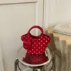 Bolsa de Mão Feminina Francesa de Nicho com Bolinhas Foscas 2026 Início do Outono Simples Temperamento Retrô Versátil Ombro Transversal