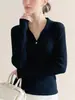 Suéter tejido casual de cuello polo para mujer, nueva colección otoño 2026, corte ajustado, favorecedor, versátil para el trabajo, top de color liso