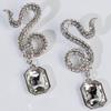 Pendientes de serpiente con diseño de serpiente, accesorios de diamantes de imitación sexys de AliExpress, a la moda, combinables con todo, con un colgante cuadrado distintivo.