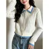 Nuevo suéter de punto a rayas de color blanco roto con cuello POLO, ajuste slim, un cárdigan top suave y juvenil de estilo preppy, 2026