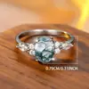 Anillo de Plata de Ley S925 con Ágata Verde Ovalada de la Suerte Bordeado con Tres Diamantes Blancos Estilo Ins Moda Popular Anillo Literario