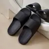 2026 Novas Pantufas com Sensação de Cocô Sandálias EVA de Verão para Homens Uso Externo Sandálias EVA para Mulheres Uso Interno em Casa Antiderrapante Banheiro