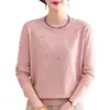 El nuevo suéter de punto de otoño de mamá, elegante y con estilo, con adornos de cuentas, un diseño sofisticado y noble, perfecto para mujeres de 50 años en adelante, que encarna gracia y dignidad.