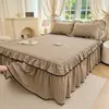Faldón de cama de una pieza estilo coreano en tela arrugada lavada con estampado floral pequeño y ribete de encaje, cubre cama de 1.2 m para ocultar imperfecciones y evitar que se deslice