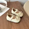 Sapatos de Princesa para Bebê Primavera e Outono Sapatos de Bebê com Solado Macio para Meninas de 1 a 3 Anos Sapatos Flats de Couro Macio para Meninas
