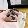 Tênis infantil 2026 verão e outono novos casuais antiderrapantes sapatos esportivos para meninos respiráveis sola macia leve tênis de treino para meninas