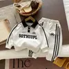 Conjunto de ropa de otoño para niños 2026 nuevo estilo ropa de moda de primavera y otoño para niños conjunto de dos piezas de sudadera con solapa para bebé niño