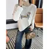 ¡El favorito de este número~! Camiseta de manga larga Tencel cepillado para mujer, diseño de perro salchicha, nueva colección otoño 2026, top base suelto
