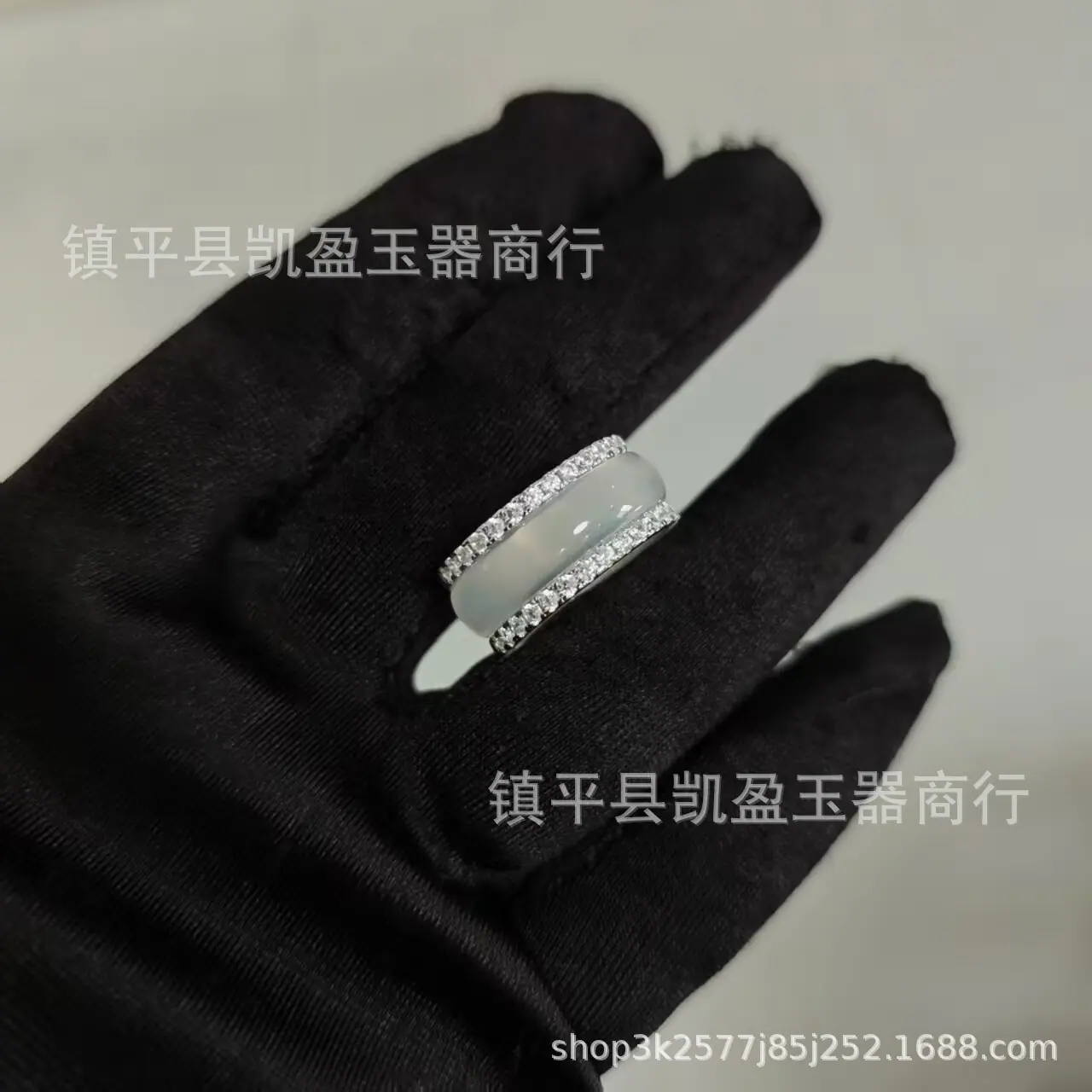 00936CEC86459C74C7B92E59F1E33A