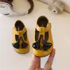 Sapatos de Bebê 2026 Primavera e Outono Novo Estilo Coreano Meninas Sapatinhos de Princesa com Franja Moda Infantil Sola Macia Estilo Birkenstock Sapatinhos Pequenos de Couro