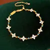 Pulseira Flor Trevo da Sorte Banhada a Ouro 18K Real com Zircônia, Pulseira de Luxo Leve de Nicho de Alta Qualidade, Acessório de Mão Versátil Exquisito