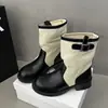 Botas de Motocicleta Retro con Retazos y Tacón Grueso para Mujer, Moda Otoño 2026 Nuevas Botines Cortos Adelgazantes con Hebilla de Cinturón y Tacón Medio