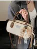 Bolsas Femininas de Alto Padrão Transfronteiriças, Versátil para a Primavera de 2026, Nova Bolsa Transversal da Moda, Bolsa de Mão Casual, Bolsa Boston Almofada