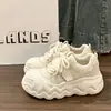 Los mocasines de suela gruesa para mujer 2026 son extremadamente elegantes y lucen geniales con pantalones de pierna ancha, zapatos de lona de nicho, zapatillas casuales de moda, zapatos de mujer