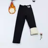 Leggings Gruesos Forrados de Polar para Niñas Otoño e Invierno 2026 Pantalones Clásicos de Moda Versátiles de Corazón y Tiburón Pantalones para Niños