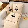 Manta de Siesta de Oficina Apilable de Doble Uso Manta con Almohada de Terciopelo de Leche de Invierno Cojín de Coche Dos en Uno
