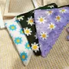 Diadema de Flor Tejida a Crochet Transfronteriza, Bufanda Triangular para Viajes de Celebridad de Internet, Pañuelo para la Cabeza para Check-In Fotográfico, Diadema Tejida de Flor Hueca