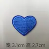 Fabricantes diretos adesivos de tecido em formato de coração autoadesivos adesivos de bordado de amor clássicos multi-tamanho acessórios para sapatos e chapéus bagagem roupas atacado