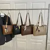 Bolsa de Ombro Retrô Moderna Versátil para o Dia a Dia Bolsa Tote Simples Moderna Bolsa Escolar para Estudantes Universitários Bolsa Feminina Avançada