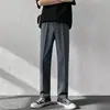 Marca de moda estilo americano, corte cónico moderno, versátiles, pantalones rectos fluidos para hombre, nueva colección 2026, color liso, cintura elástica, pantalones casuales