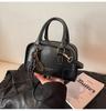 Bolso de almohada portátil de alta gama para mujer 2025 nueva moda retro bandolera de hombro para ir al trabajo cuero suave bandolera tipo boliche