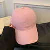 Boné de Baseball Retro Americano para Mulheres 2026 Novo Modelo Chapéu Vermelho com Aba Alargada e Ampliada Que Faz o Rosto Parecer Menor, Boné de Aba Reta com Copa Profunda