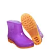Botas de chuva femininas moda curta antiderrapante botas de chuva adulto sapatos de água ao ar livre botas de água cozinha sapatos impermeáveis sapatos de borracha de algodão quente