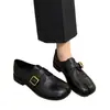 Versión de piel de vaca estilo británico zapatos pequeños de cuero para mujer zapatos de pezuña de cerdo con punta dividida hebilla de cuero mocasines sin cordones tacón grueso zapatos versátiles de un solo color
