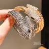 Pulsera Abierta Serpentina con Incrustaciones de Diamantes Estilo Europeo y Americano, Moda Retro, Pulsera Versátil, Lujo Ligero, Sensación de Alta Gama, Joyería para Mujer