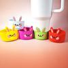 Venta Caliente Cubierta de Taza de Silicona de Dibujos Animados Goma Suave Conejo Lindo Anti-quemaduras Aislante Accesorios para Tazas Stanley Portavasos Fabricante Venta al por Mayor