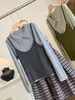 Conjunto retro de dos piezas de punto estilo coreano para mujer, top tipo camisola de otoño superpuesto con top base de manga larga ajustado con cuello