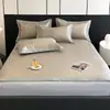 Verão Light Luxury Style Lavável Ice Silk Mat Conjunto de três peças Dobrável Cool Feeling Bed Hat Bed Hat Bed Hat Tapete de ar condicionado
