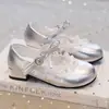 Zapatos de Princesa para Niñas, Zapatos de Cuero Plateado de Suela Blanda para Niños, Nuevo Estilo Primavera y Otoño 2026, Zapatos Individuales Elegantes para Niñas, Zapatos de Baile de Moda