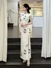 Vestido Cheongsam Modificado de Manga Corta con Abertura Larga, Estilo Chino con Estampado de Tinta y Lavado, para Mujer, Adecuado para Banquetes y Brindis