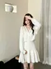 Nuevo Conjunto de Dos Piezas para Mujer, Estilo Dulce Coreano, Cardigan de Punto Floral con Cuello en V + Suéter Falda Suave, Otoño/Invierno 2026