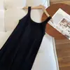 ¡Más de 3000 materiales actualizados! Vestido negro pequeño de Lyocell con caída mate, efecto adelgazante, vestido largo con tirantes finos para mujer
