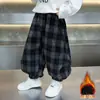 Roupas de Outono e Inverno para Meninos Gola com Botões Placket Calça Xadrez com Plus Veludo Estilo Coreano Macacão Infantil Calça Scimitar de Veludo Calça de Bebê