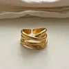 02569 Anillo Cruzado de Línea Irregular Highlight Europeo y Americano Celebridad de Internet Ins Moda Personalidad Más Fácil de Combinar Anillo de Viaje Diario para Mujeres