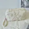 Bolsa de Maquiagem de Pelúcia Coração Fofo Grande Capacidade Portátil Bolsa de Mão Estojo de Lápis para Estudante Organizador de Maquiagem para Viagem Logo Personalizado Disponível